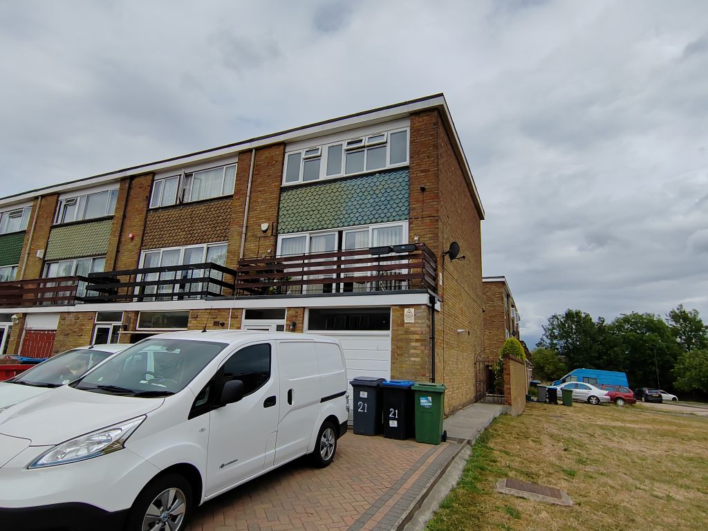 Property photo 2 of 28