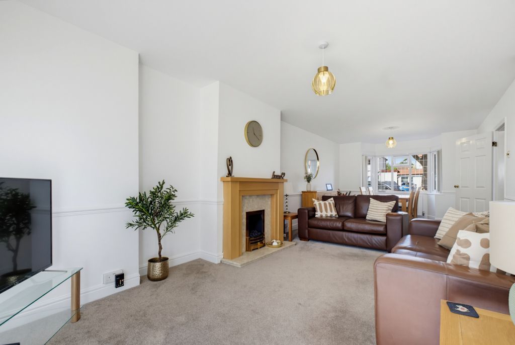 Property photo 3 of 28