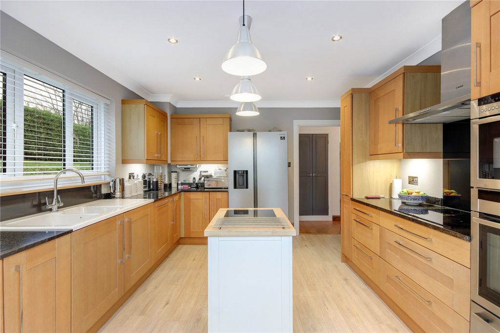 Property photo 3 of 14 Kitchen