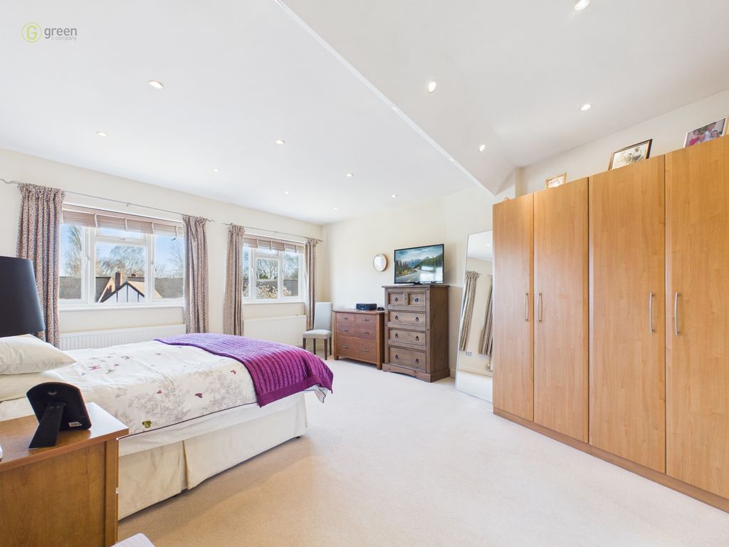 Property photo 3 of 24 Cam03830G0Pr0286Still005