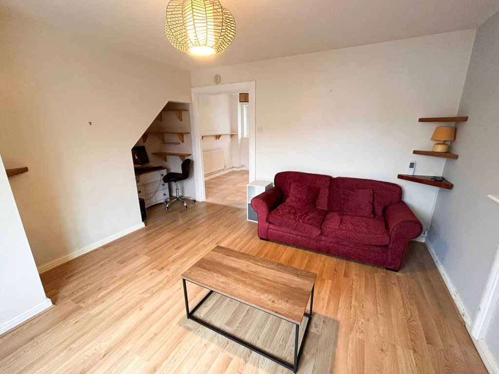 Property photo 2 of 17 3-Img-20251009-Wa0006