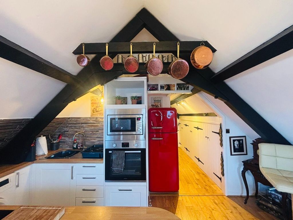 Property photo 3 of 9 3838Bf05-4A9d-47d0-A921-7d381E5961c8.Jpg