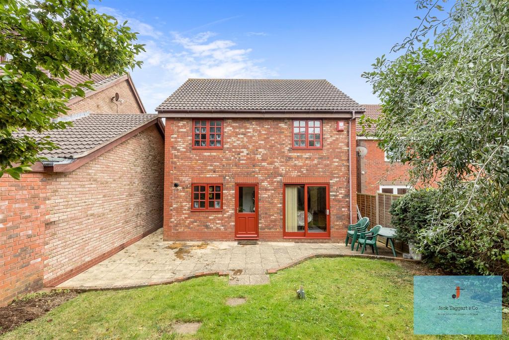 Property photo 2 of 13