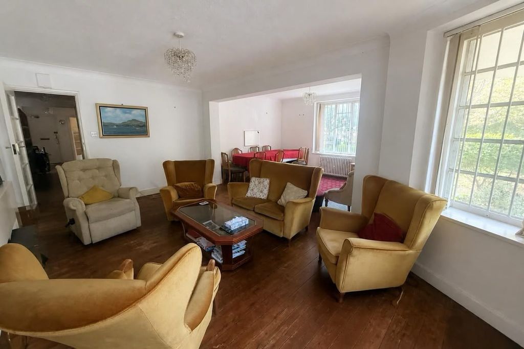 Property photo 2 of 15 16