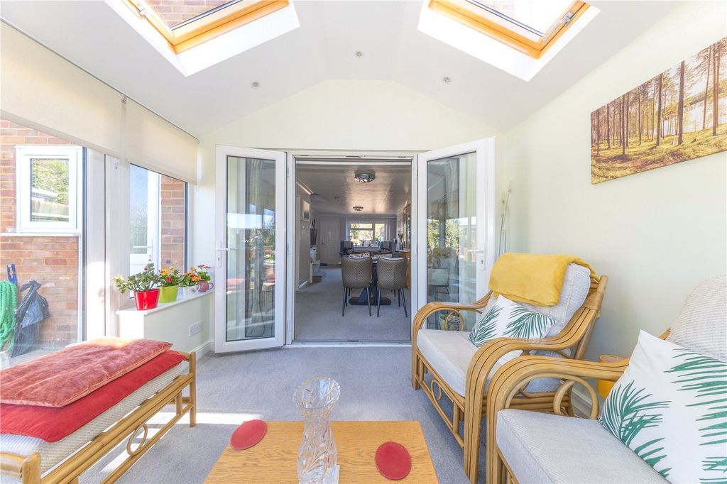 Property photo 2 of 14 Conservatory
