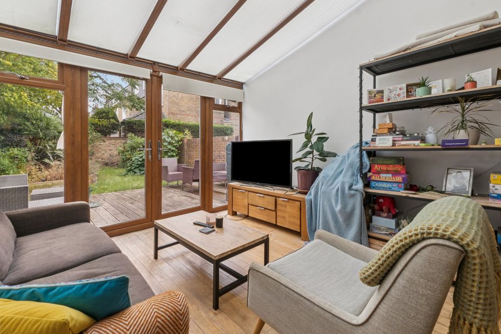 Property photo 2 of 7