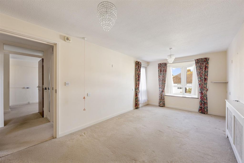 Property photo 3 of 17 Kingsway, Saxon Court 26-005(1).Jpg