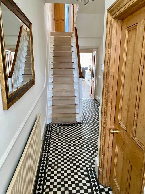 Property photo 2 of 27