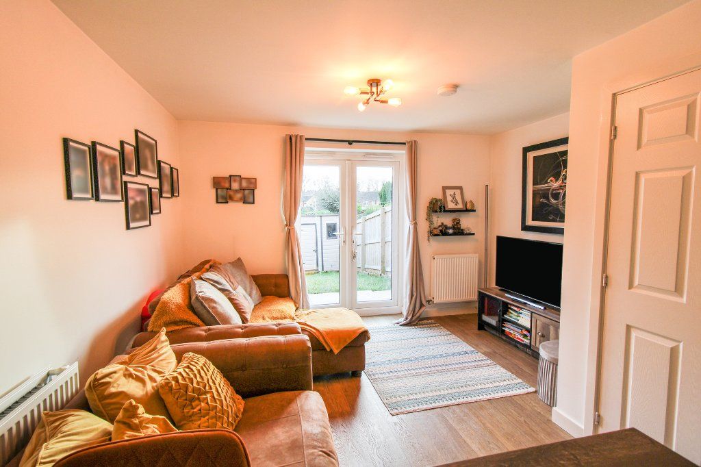 Property photo 2 of 16 Lounge