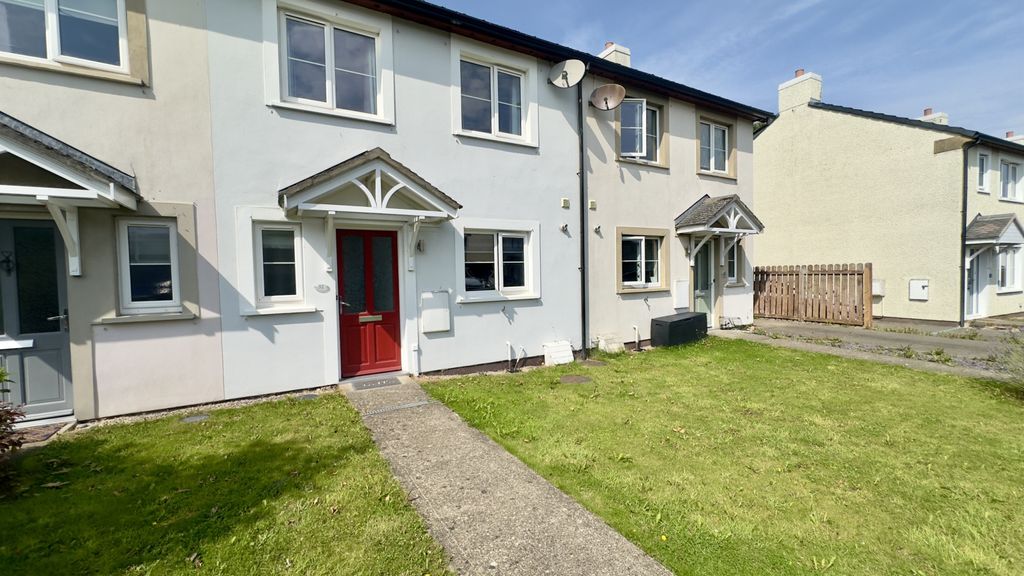 Property photo 2 of 12