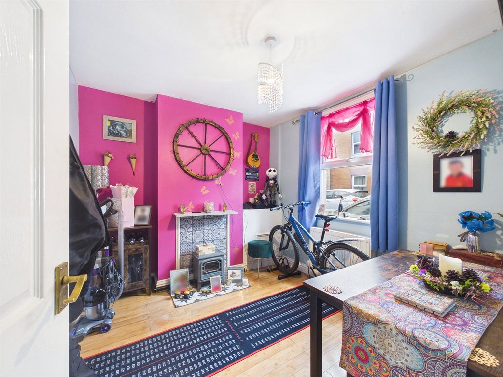 Property photo 3 of 9 Picture No. 05