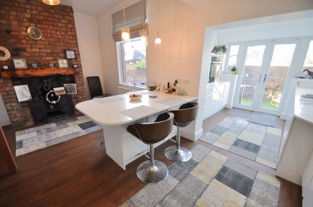 Property photo 3 of 48