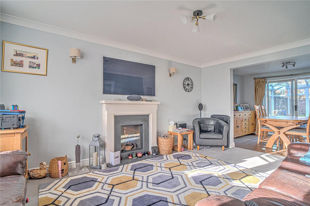 Property photo 2 of 17 Picture No. 16