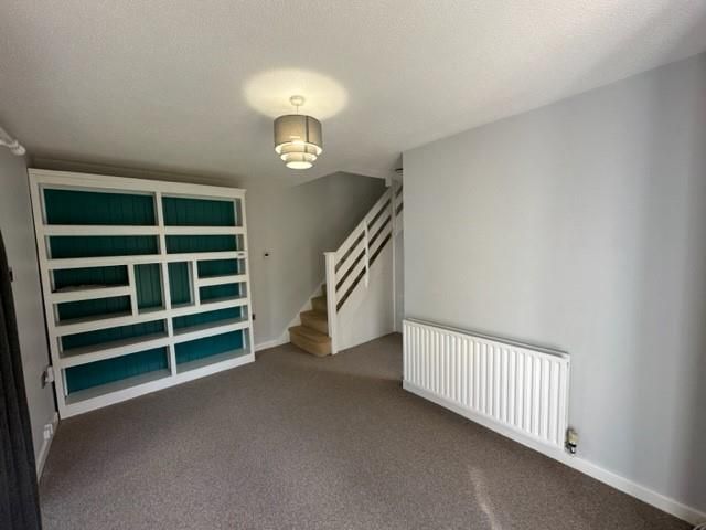 Property photo 3 of 7 Lounge