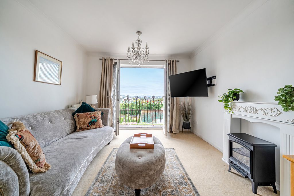 Property photo 2 of 18 1-6A67B5298E1Ef-1...