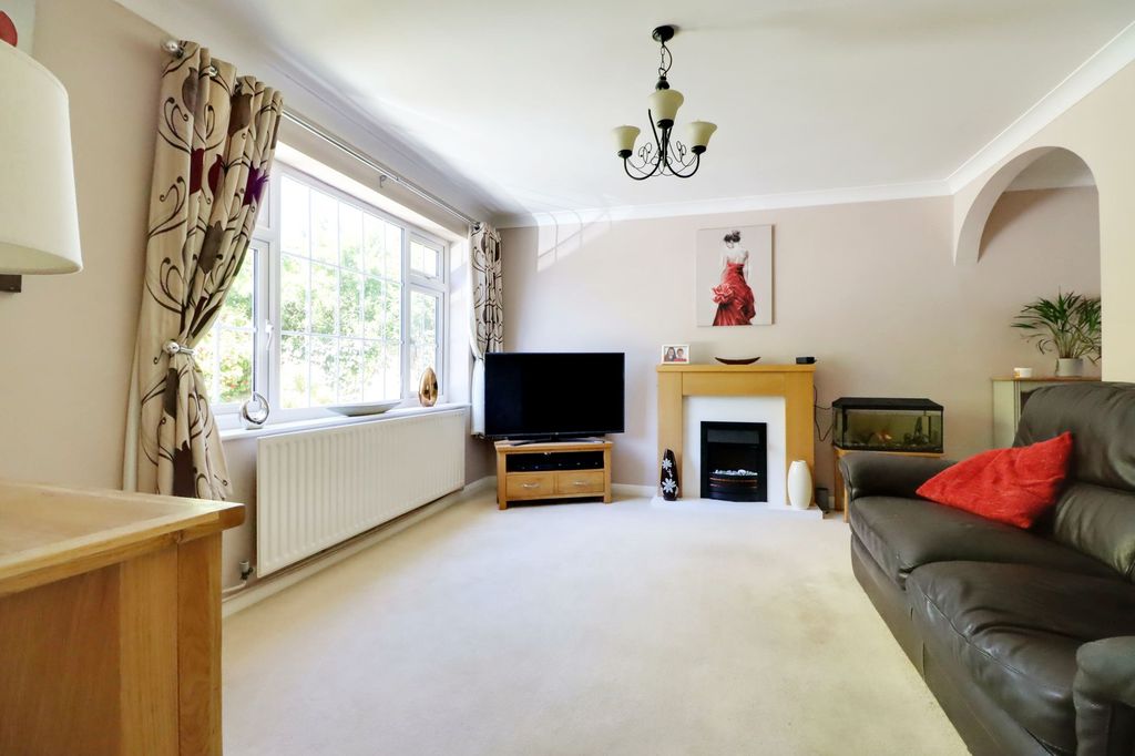 Property photo 2 of 18