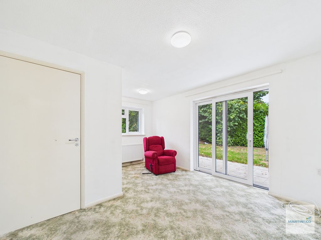 Property photo 2 of 18 Cam03394G0-Pr0370-Still006