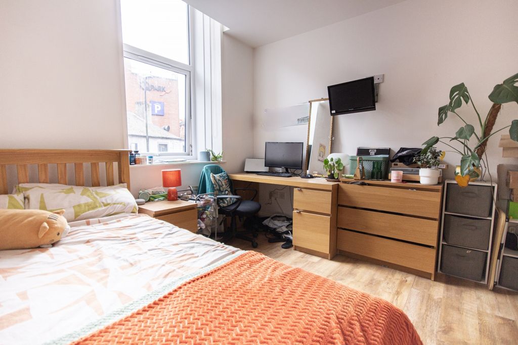 Property photo 2 of 10 1