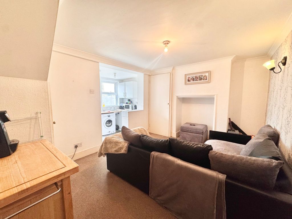 Property photo 3 of 5 Picture 3