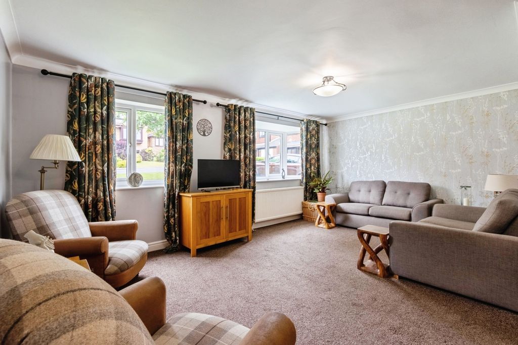 Property photo 2 of 12 Pbox-Img.Jpg
