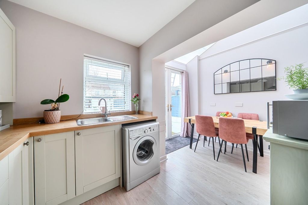 Property photo 3 of 15 1-6989Fd4A22Ab3-1409037-11-6989d3d353Ec6-1.Jpg