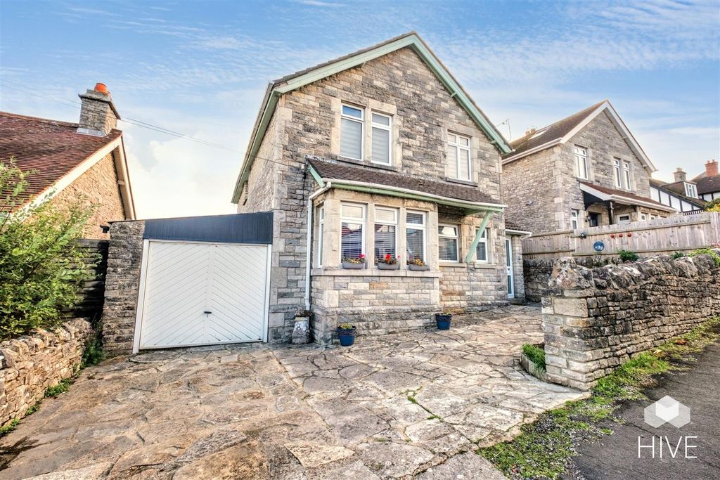 Property photo 1 of 14