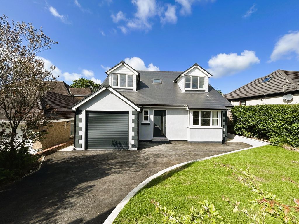 Property photo 1 of 33