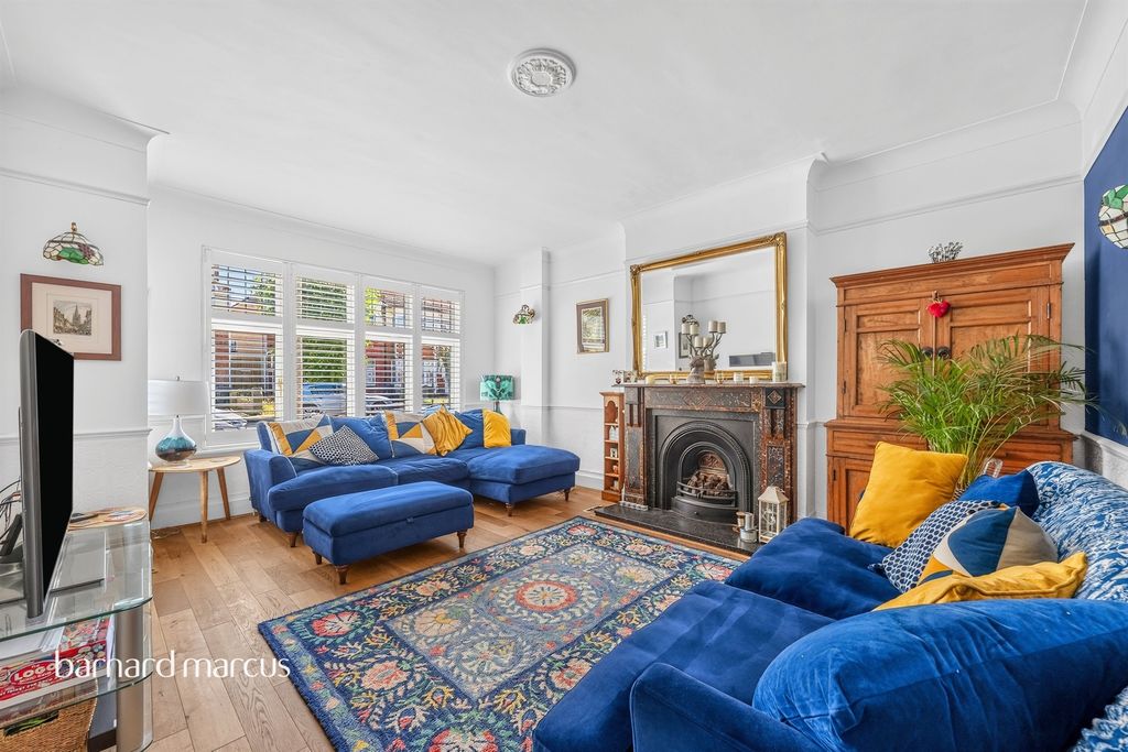 Property photo 1 of 24