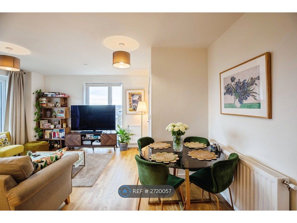 Property photo 2 of 21