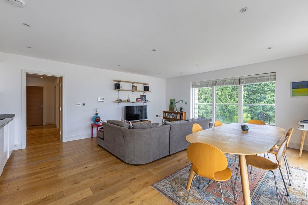 Property photo 2 of 16 110818_Apartment-...