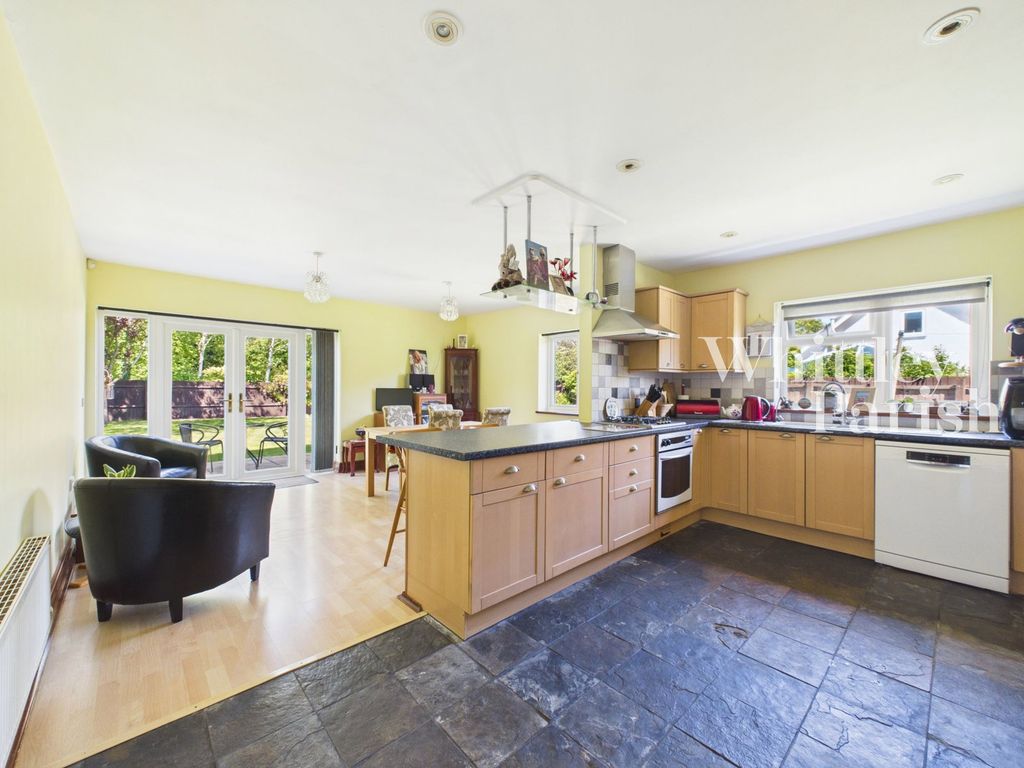Property photo 3 of 19
