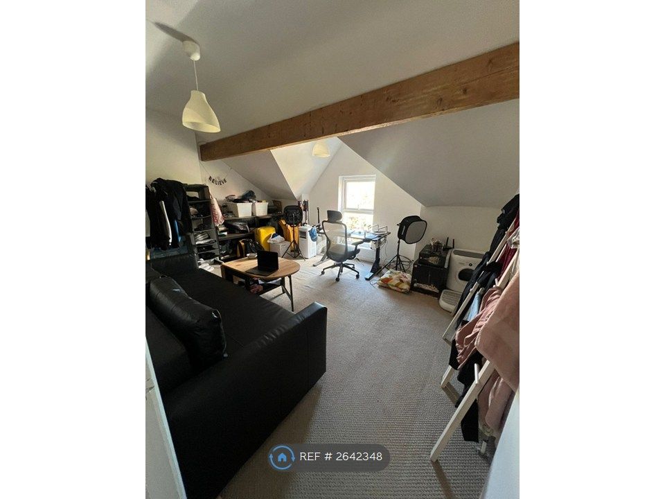 Property photo 2 of 8 Living Room