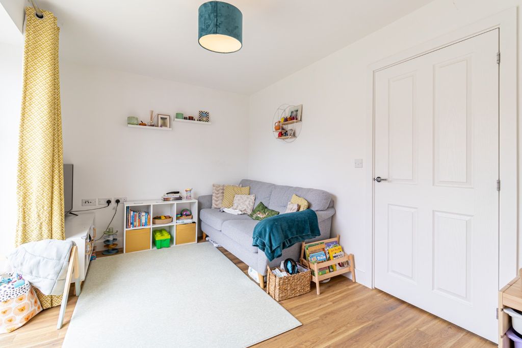 Property photo 3 of 21 4379107