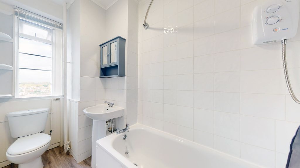 Property photo 3 of 4 Bathroom 