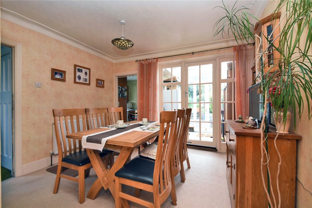 Property photo 3 of 16 Picture No. 11