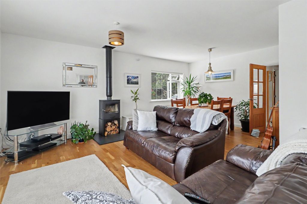 Property photo 2 of 19 2 - Picture No. 12