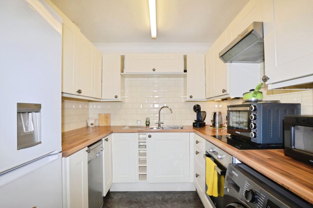 Property photo 2 of 12 Pbox-Img.Jpg
