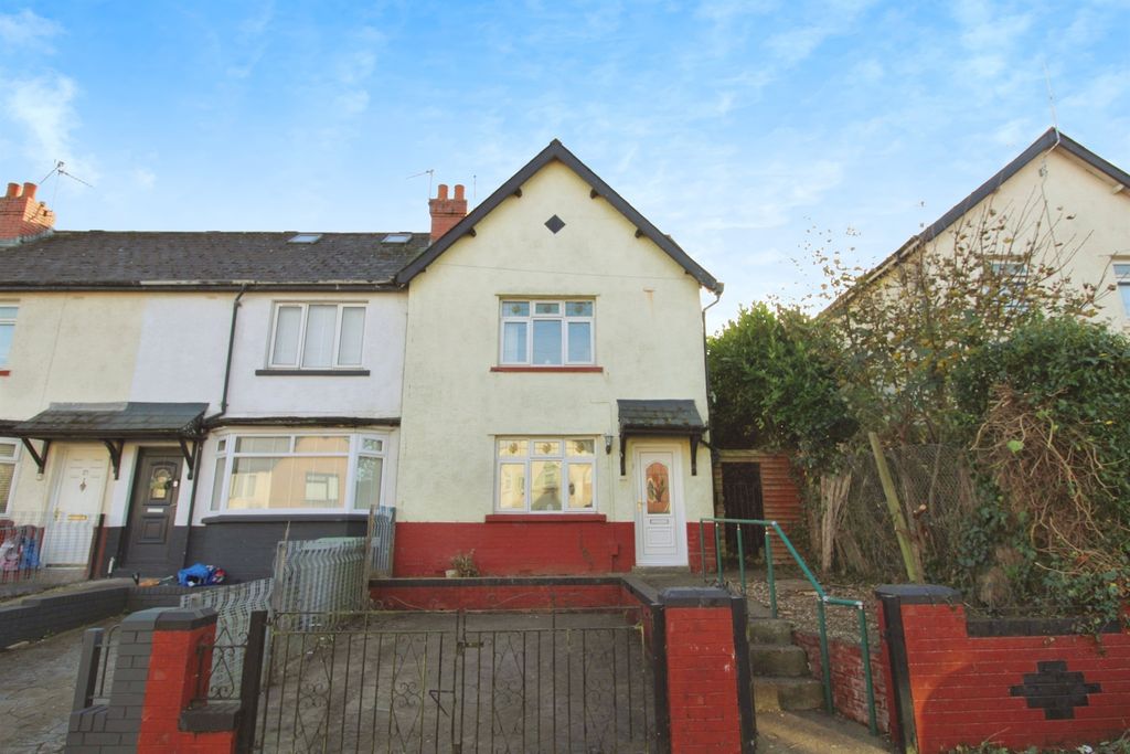 Property photo 2 of 17