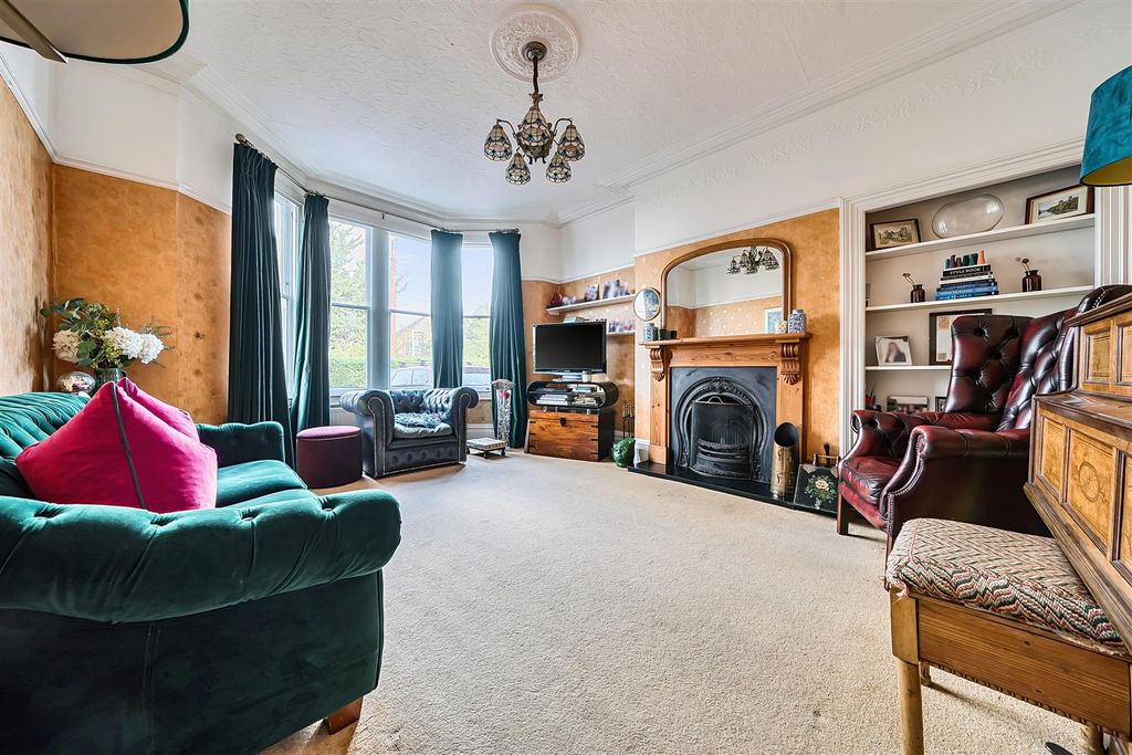 Property photo 2 of 20 1408842-9-698F75513Aea0.Jpg