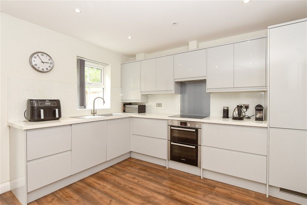 Property photo 3 of 22 Kitchen/Dining Room