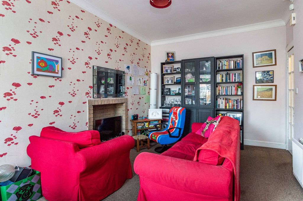 Property photo 3 of 19
