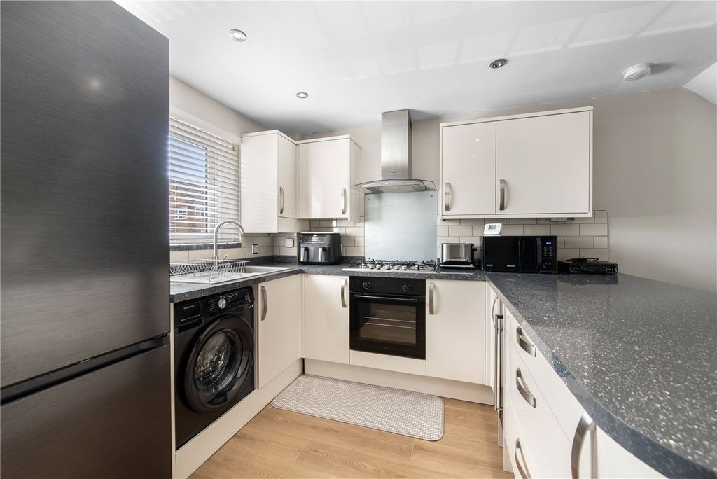 Property photo 2 of 13 Picture No. 08