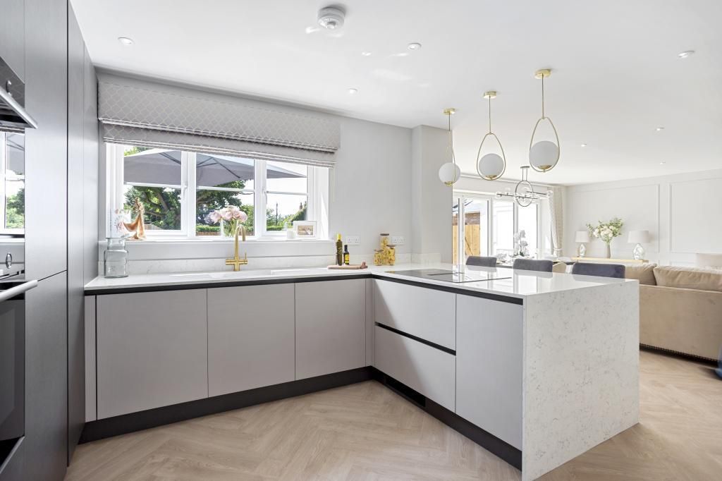 Property photo 2 of 14 Picture No. 13