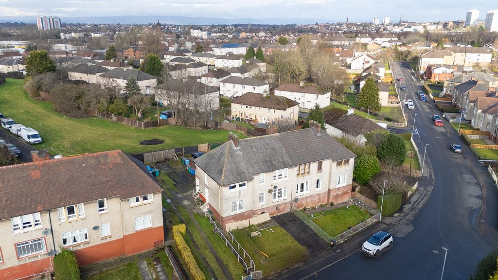 Property photo 2 of 26 Front (Exterior)