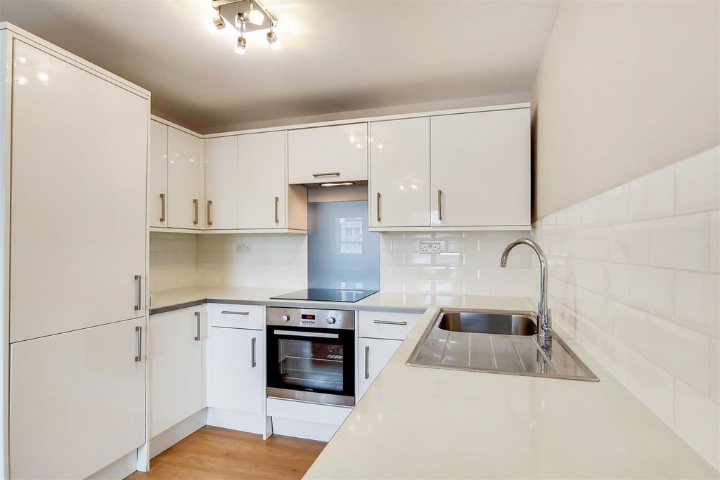 Property photo 2 of 10 2_Kitchen-Reception-4.Jpg