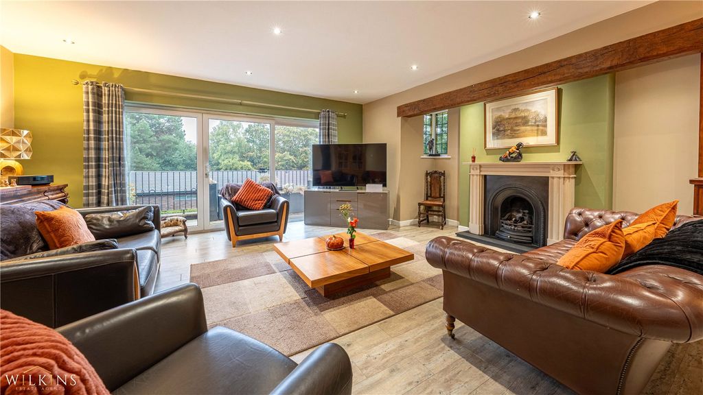 Property photo 3 of 73 Picture No. 19