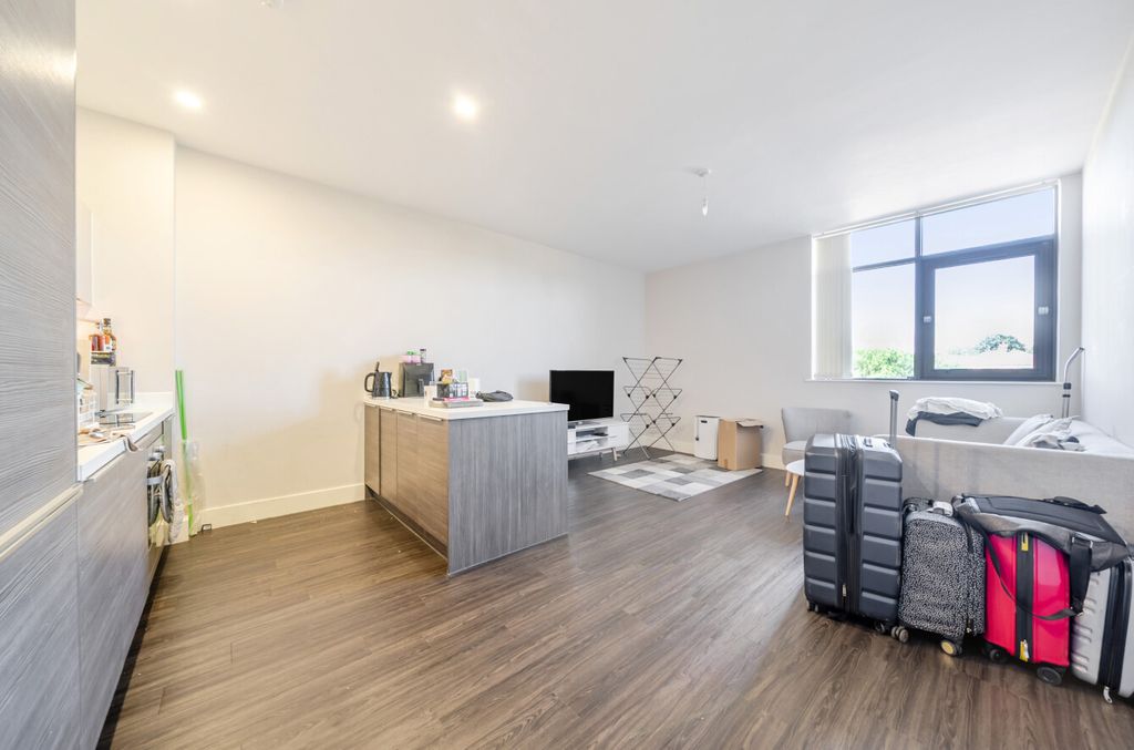 Property photo 2 of 15 1486212-1-6A462A6...