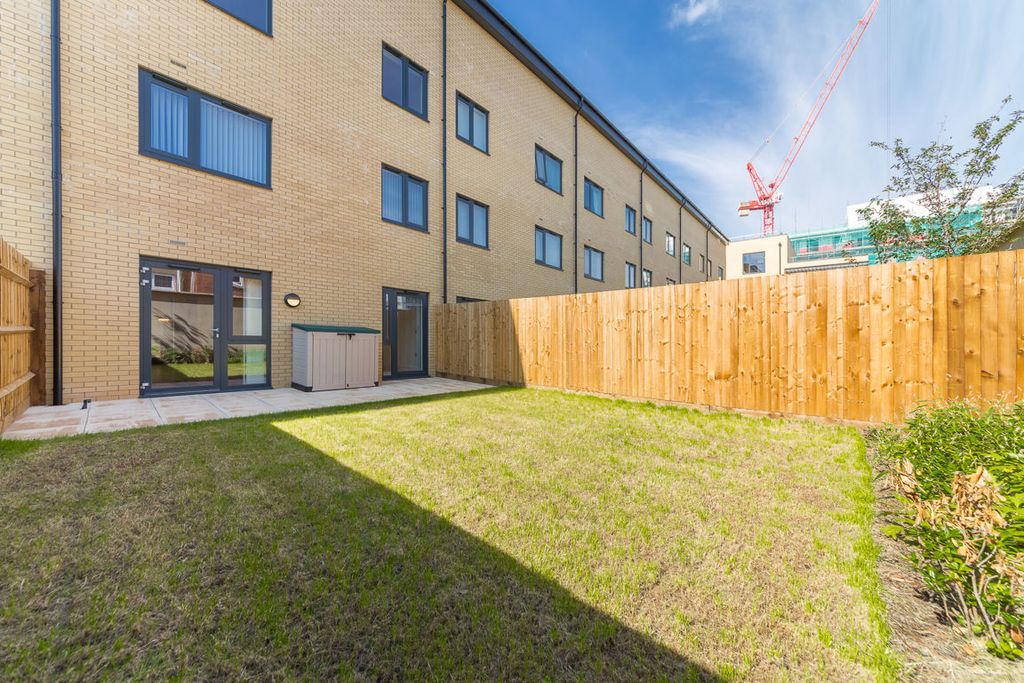 Property photo 2 of 10