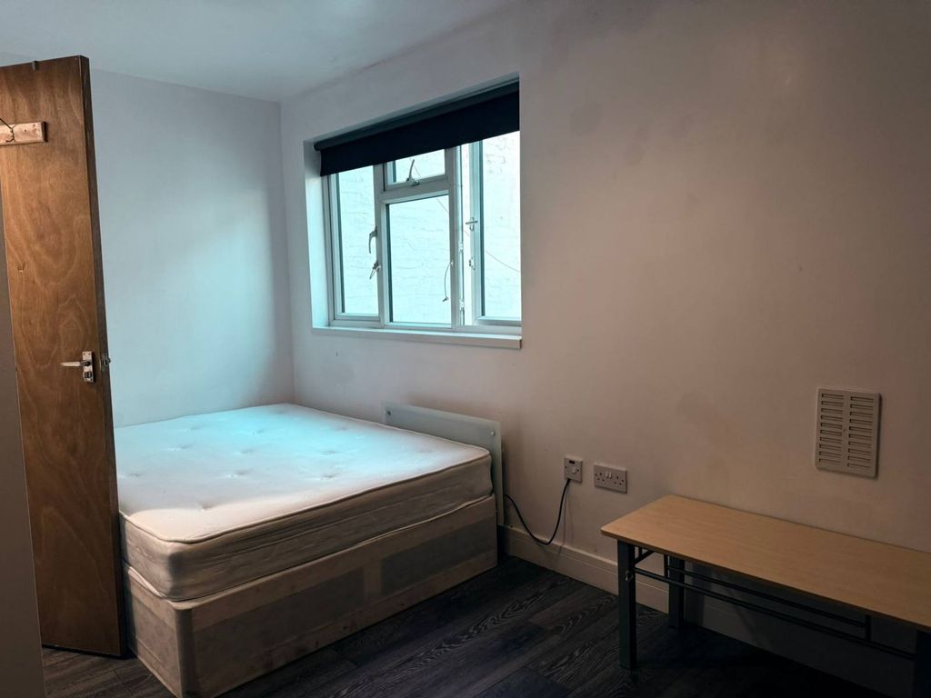 Property photo 2 of 5 Gallery