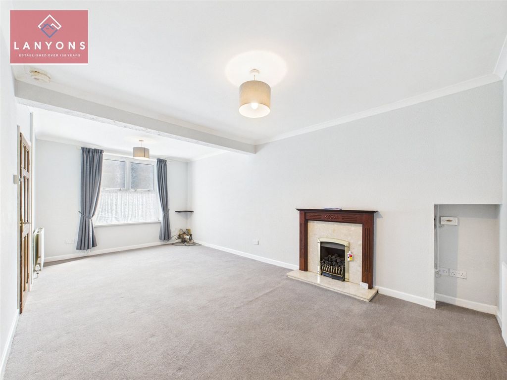 Property photo 2 of 16 Picture No. 09